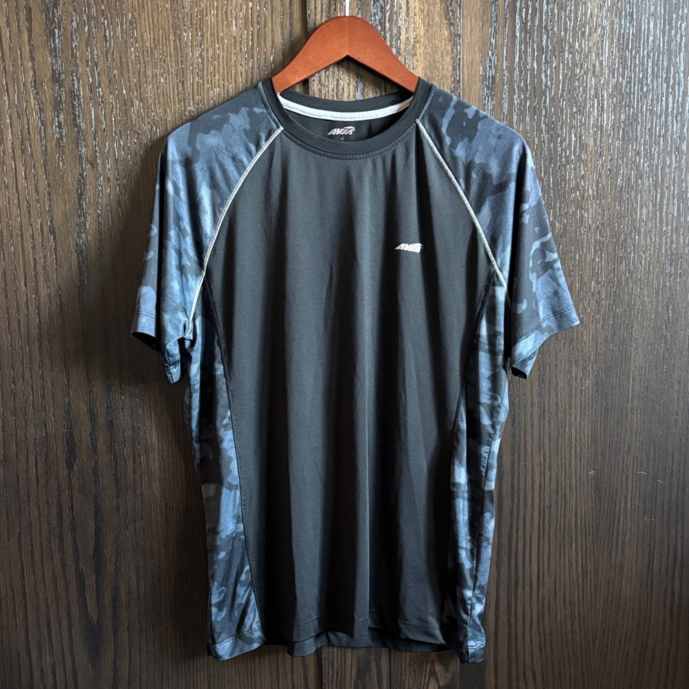 Avia Black Athletic Short Sleeve Tee with Gray Camo Panels